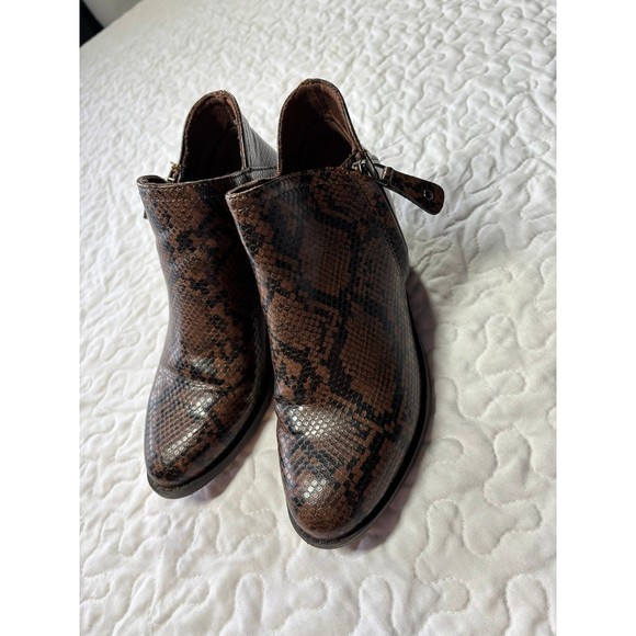 So Brown Angel Fish Snake Skin Ankle Booties size 6 - Picture 1 of 6